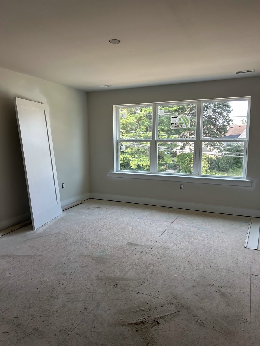 Large front bedroom